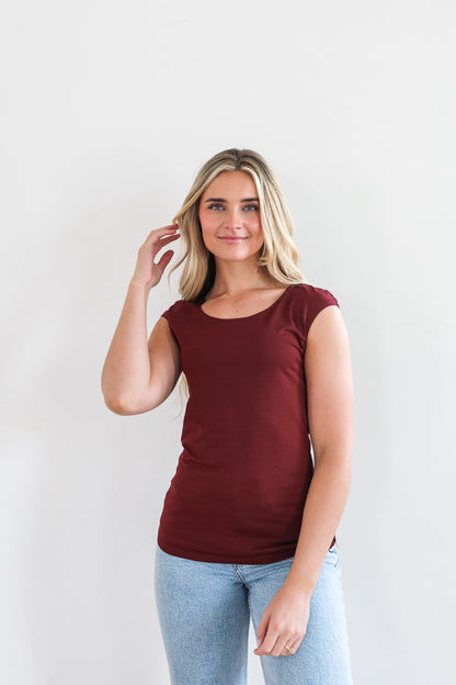 LAYERING TEE IN POMEGRANTE